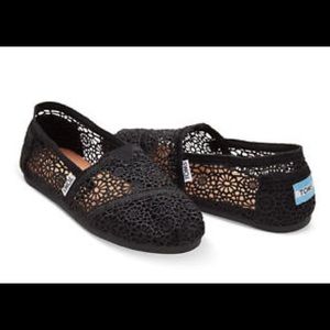 Women’s Black Crochet Tom’s Alpargatas